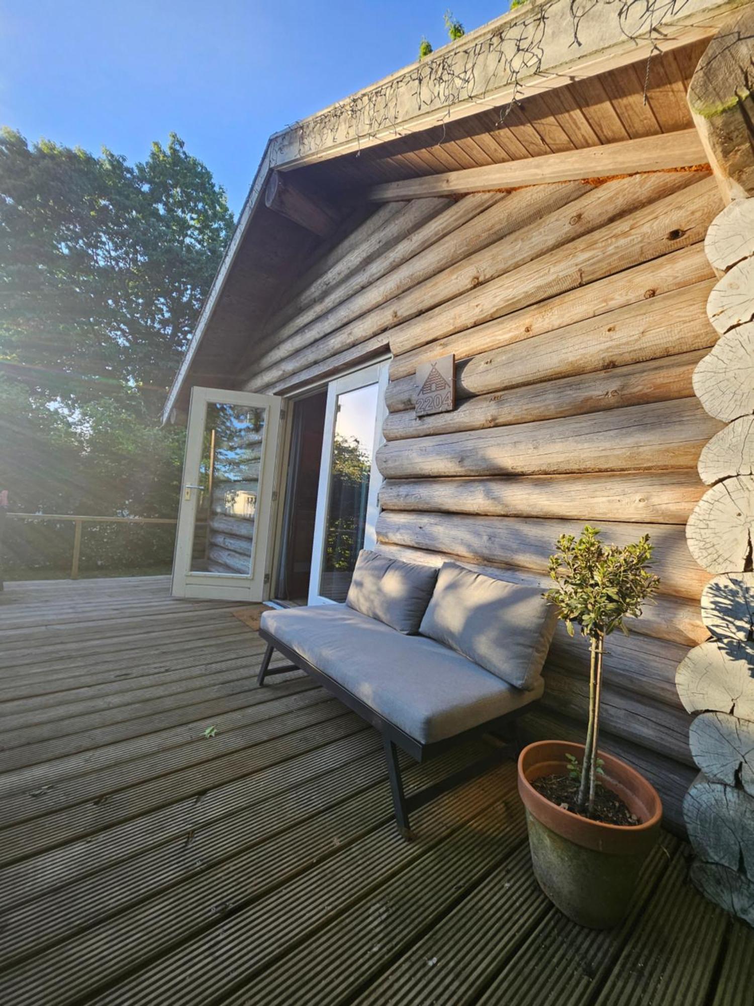 Knus Boomstamhuisje Op De Schatberg - Nabij Toverland Sevenum Exterior foto